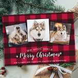 Hund Lover Custom Haustier Foto Karierte Weihnacht Feiertagskarte<br><div class="desc">Wir würden dir frohe Weihnachten wünschen! Versenden Sie niedliche und lustige Urlaubstage mit dieser niedlichen personalisierten Haustier Foto Urlaubskarte. Frohe Weihnachtswünsche vom Hund mit niedlichen Pfotendrucken in einem lustigen, modernen Foto Collage Design. Fügen Sie dem Hund die Fotos oder Fotos Ihrer Familie hinzu und personalisieren Sie mit Familienname, Nachricht und...</div>