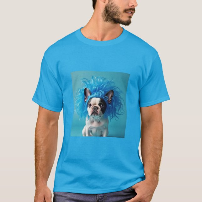Hund mit einem blauen Perücken-T - Shirt (Vorderseite)