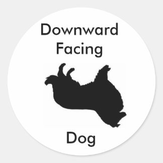 Hund nach unten runder aufkleber