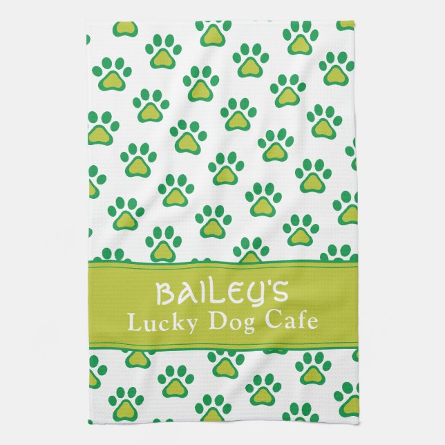 Hund Name Lucky Dog Cafe Custom St. Patricks Day  Geschirrtuch (Vertikal)