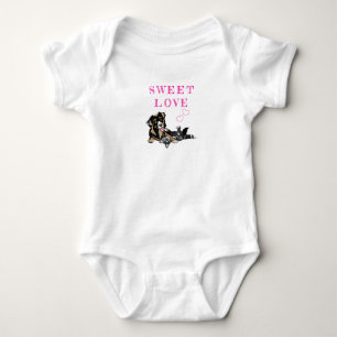 Hund und Katze für Säuglinge, um sie zu Lieben zu  Baby Strampler