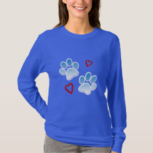 Hund und Welpen-Tatzen und Herzen T-Shirt