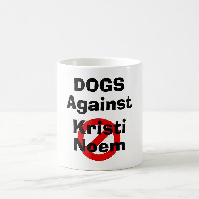 Hunde gegen Kristi Noem Kaffeetasse (Mittel)