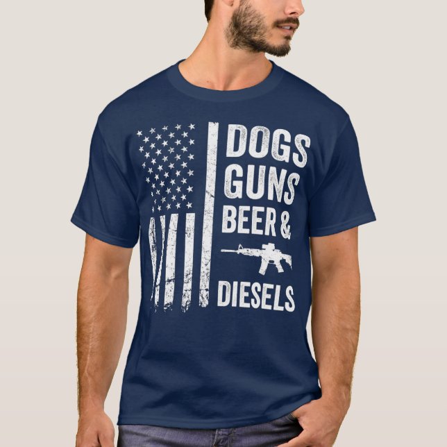 HUNDE GUNS BIER DIESELS Diesel Truck Mechanik T-Shirt (Vorderseite)