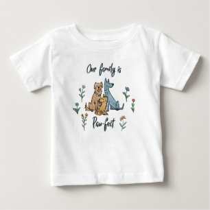 Hunde im Garten IV   unsere Familie ist Tatze-fect Baby T-shirt