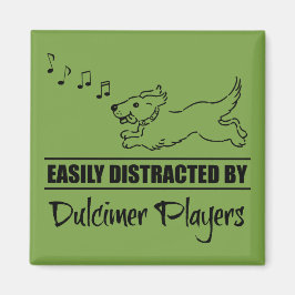 Hunde laufen leicht von Dulcimer-Spielern abgelenk Magnet