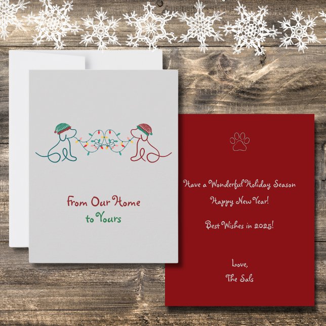 Hunde mit Weihnachtslicht-Party Mitteilungskarte (From Our Home to Yours. Featuring 2 cute dogs with winter hats and Christmas lights. Very Festive!)
