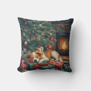 Hunde schlafen friedlich unter einem Weihnachtsbau Kissen