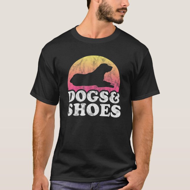 Hunde und Schuhe, für Männer oder Frauen T-Shirt (Vorderseite)