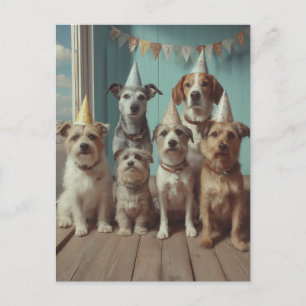 Hundegeburtstagsfeier mit festlichen Hüten Postkarte