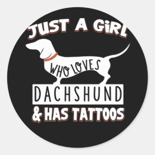 Hundegeschenk Nur ein Mädchen, das Dackel Lieben Runder Aufkleber