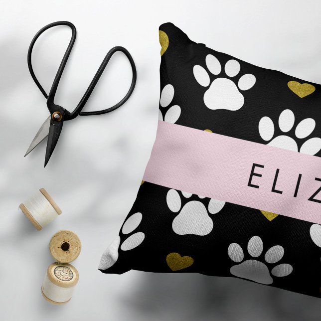 Hundepaws, weiße Paws, goldene Herzen, Ihr Name Dekokissen (Von Creator hochgeladen)