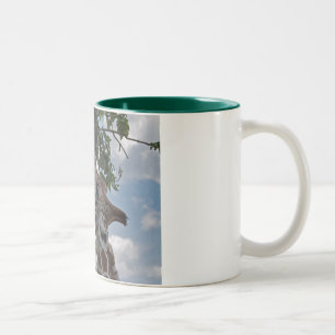 Hungrige Giraffe Zweifarbige Tasse