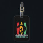 Huntington Beach California Vintag Retro Surfing Gepäckanhänger<br><div class="desc">Vintages Retro-Surfbrett-Design für Surfer, die Liebe Surfen und Reiten der Ozeanwellen. Cooler Sommerurlaub, Frühlingspausenartikel für diejenigen, die die Sonne, das tropische Wetter, das Sonnenbaden unter der Palme genießen. Grunge und bedrückte Design zu tragen, während Sie das Party am Strand genießen und singen rund um das Feuer. Große Souvenirs, Weihnachtsgeschenke und...</div>
