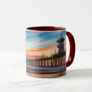 Huntington Beach Pier bei Sonnenuntergang Tasse