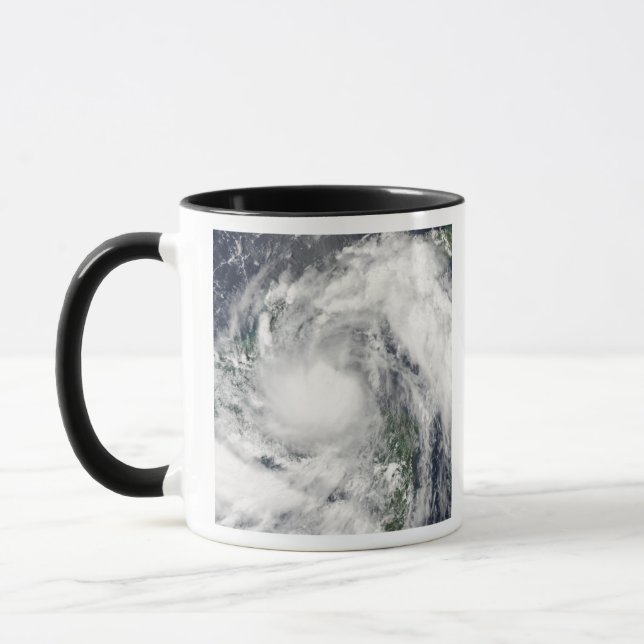 Hurrikan Alex Tasse (Links)