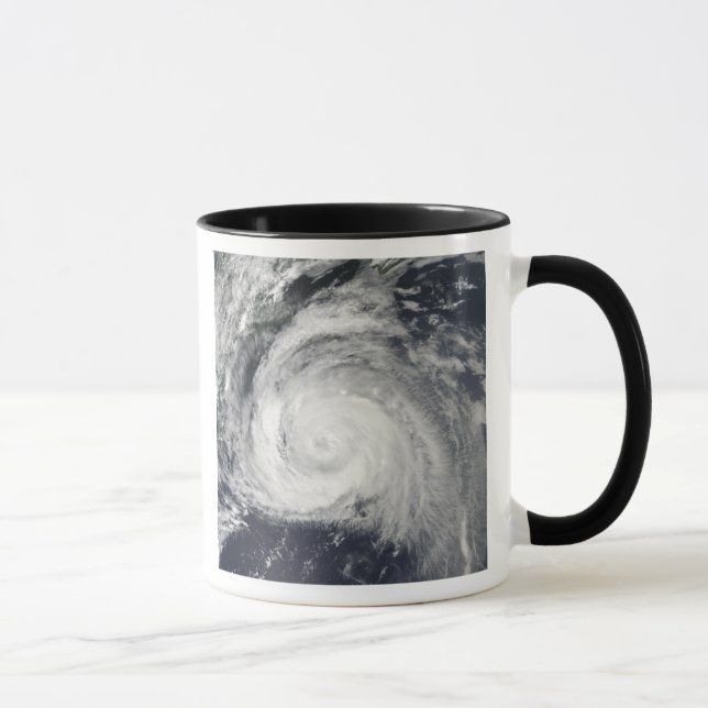 Hurrikan Bill vor der Ostküste Tasse (Rechts)