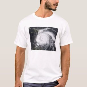 Hurrikan-Dekan im Atlantik und im Carribbean T-Shirt