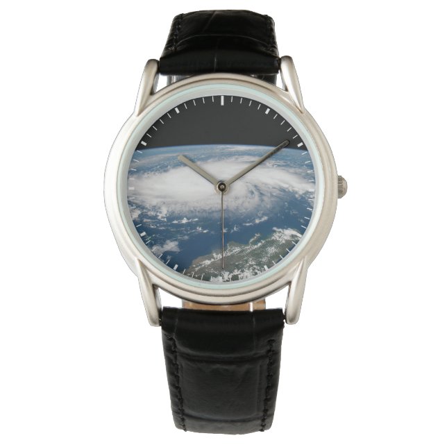 Hurrikan Dorian über dem Atlantischen Ozean. Armbanduhr (Vorderseite)