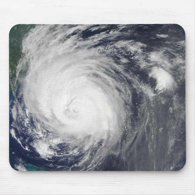 Hurrikan Earl weidet die Küste von North Carolina Mousepad (Vorne)