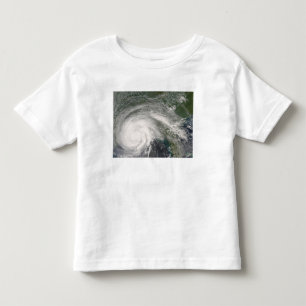 Hurrikan Gustav über Louisiana Kleinkind T-shirt