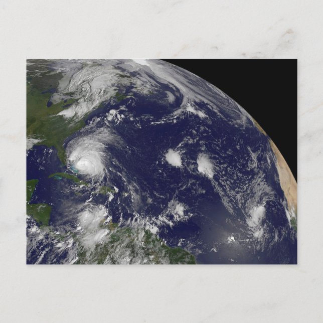 Hurrikan Irene bewegt sich durch die Bahamas. Postkarte (Vorderseite)