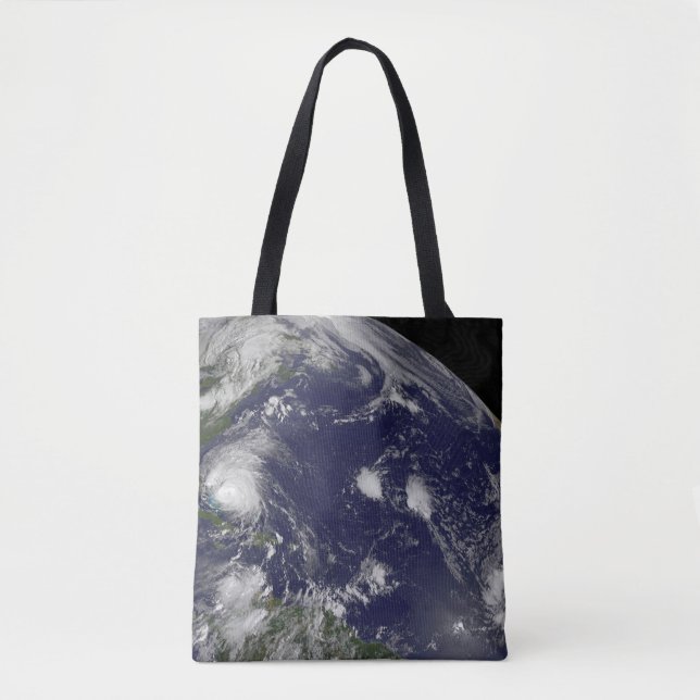 Hurrikan Irene bewegt sich durch die Bahamas. Tasche (Vorderseite)