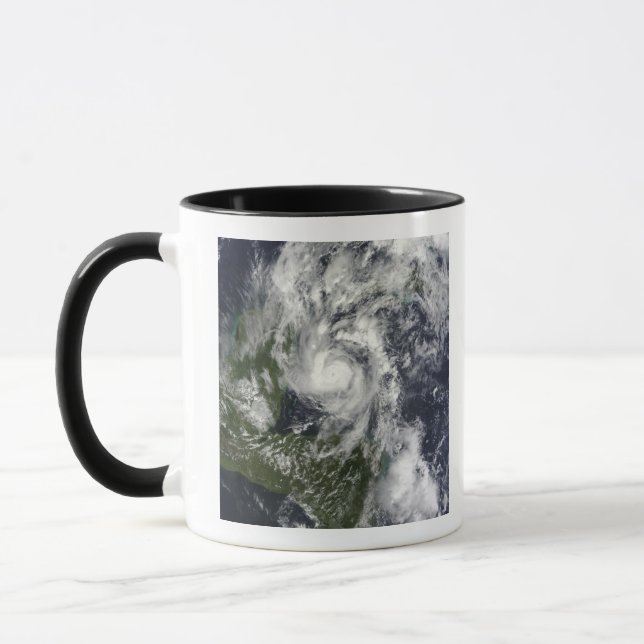 Hurrikan Paula Tasse (Links)