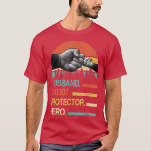 Husband Daddy Protector Hero Fathers Day Geschenk T-Shirt