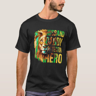 Husband Daddy Protector Hero Funny Husband Geschen T-Shirt
