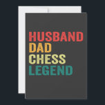 Husband Vater Schach Legend Funny Vatertag Retro Einladung<br><div class="desc">Schachmatt, Geschenk, Geburtstag, Schach, Papa, Geschenk, Geburtstag, Vater, Intelligenz, Spiel</div>