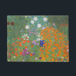 Hütte Gustav Klimt Blumengarten Fußmatte<br><div class="desc">Ein wunderschönes Gartenbild - das ist ein klassisches Gemälde von Gustav Klimt, genannt Hütte Garden, oder Bauergarten, 1907, das ein nahes Bild eines Blumengartens, ein buntes Blumengemälde ist.</div>