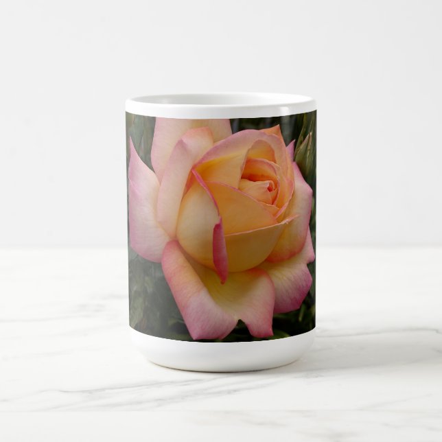Hybrid-Peach-Rose-Blume Kaffeetasse (Mittel)