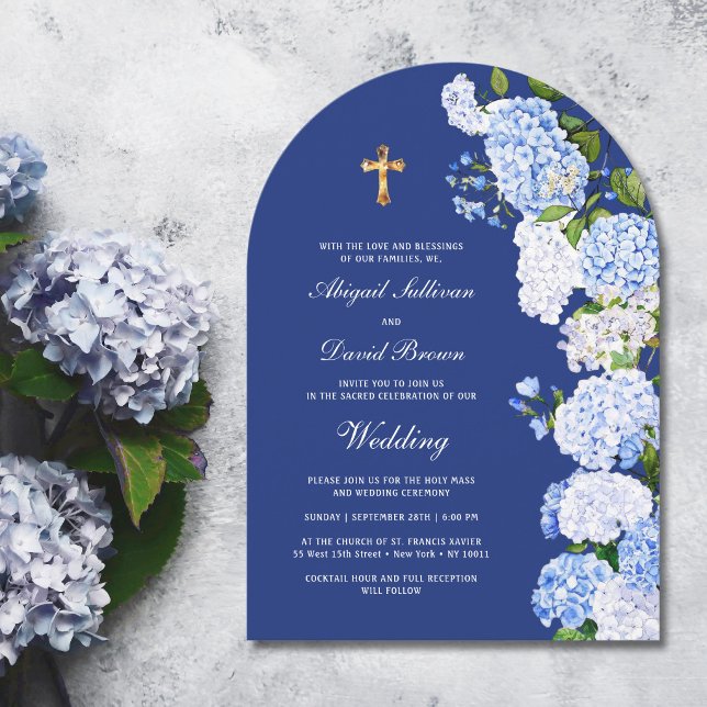 Hydrangea-Bogen bei blauer religiöser Hochzeit Einladung (Von Creator hochgeladen)