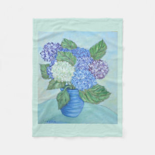 Hydrangea in Vase Fleecedecke
