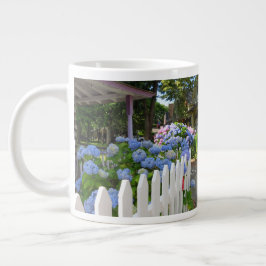 Hydrangeas und Picket Fence - Martha's Vineyard Jumbo-Tasse