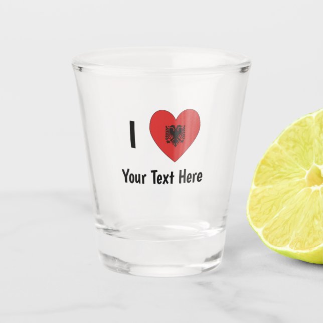 I (Heart Shaped Albanian Flag) Your Text Schnapsglas (Vorderseite)
