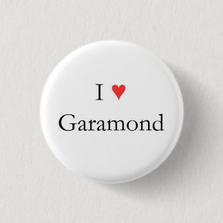 I Herz Garamond Button