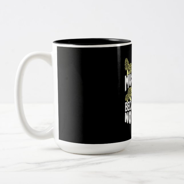 I Hunt Mushrooms Zweifarbige Tasse (Links)