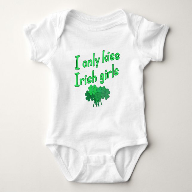 I Kiss Irish Girls Baby Strampler (Vorderseite)