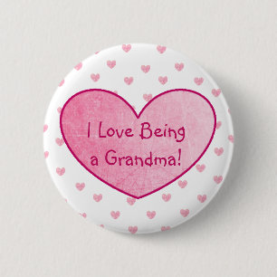 I Liebe, die ein Großmutter-Knopf-Rosa-Herzen ist Button