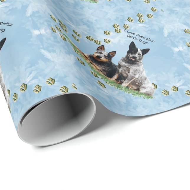 I Liebe mein australischer Vieh-Hund auf blauem Geschenkpapier (Rolleneckpunkt)