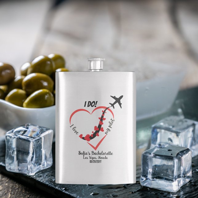 I. Liebe meines Piloten, Wochenende in Bachelorett Flachmann (Von Creator hochgeladen)