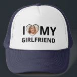 I Liebe My Girlfriend Foto Herz Funny Boyfriend Truckerkappe<br><div class="desc">Ein lustiges Geschenk für Ihren Freund - fügen Sie Ihr Foto zu diesem "Ich Liebe meine Freundin" Hut. Macht ein großartiges Geschenk für Ihren Freund zum Jubiläum oder Valentinstag.</div>