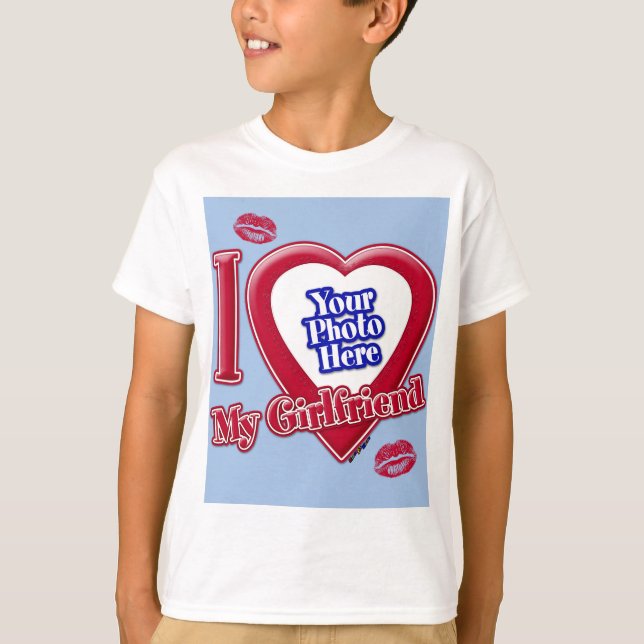 I Liebe My Girlfriend Foto Red Heart Kiss Baby Blu T-Shirt (Vorderseite)