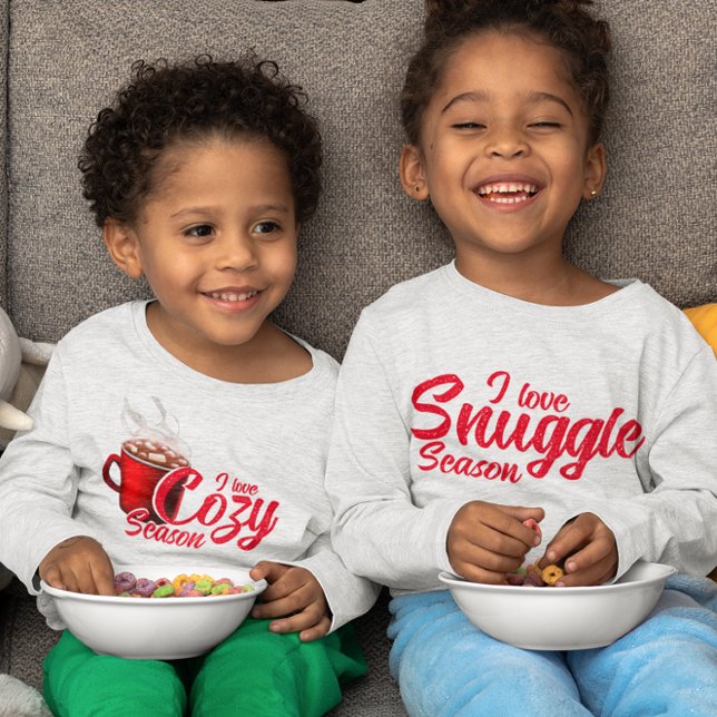 I Liebe Snuggle Season Baby T-shirt (Von Creator hochgeladen)