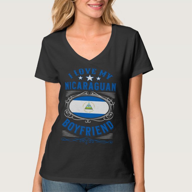 I love my Nicaraguan boyfriend T-Shirt (Vorderseite)