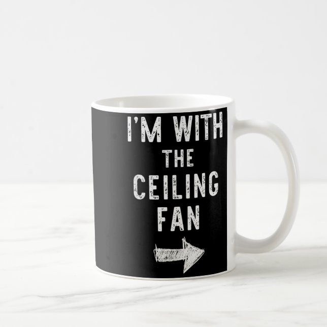 I’m With The Ceiling Fan Funny Halloween Couple Co Kaffeetasse (Rechts)