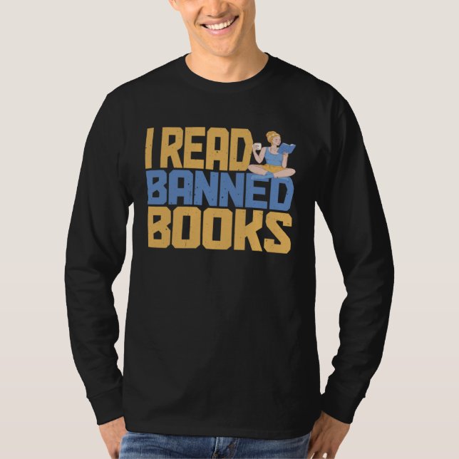 I Read Banned Books T-Shirt (Vorderseite)