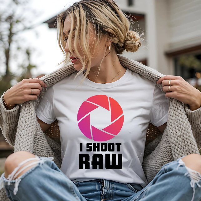 I Shoot Raw T-Shirt (Von Creator hochgeladen)